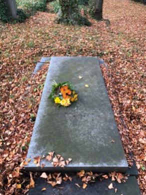 HU's grave - we think!